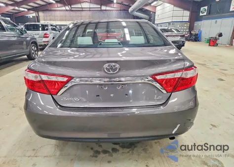 2017 Toyota Camry Le z USA, uszkodzony, nr VIN 4T1BF1FK3HU301948